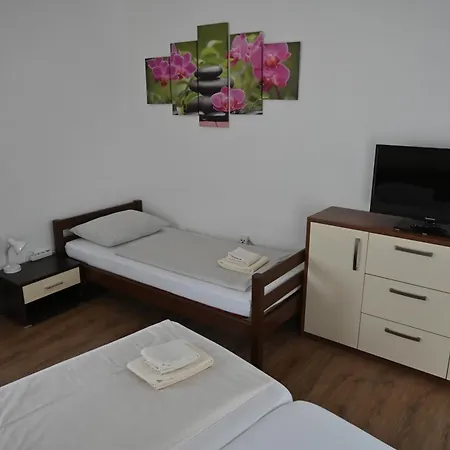 Haus Nova Bed & Breakfast Wiener Neustadt