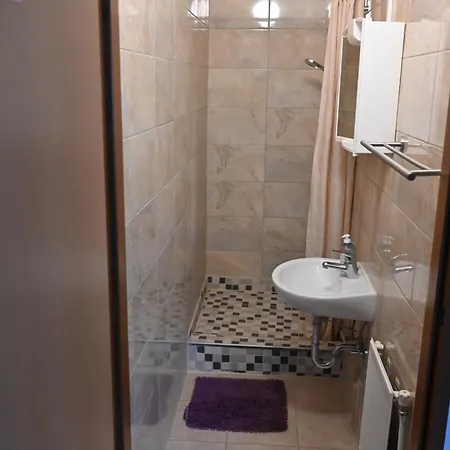 Haus Nova Bed & Breakfast