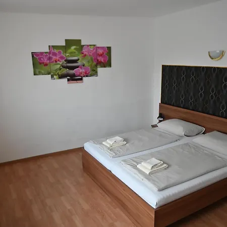 Haus Nova Bed & Breakfast 3*