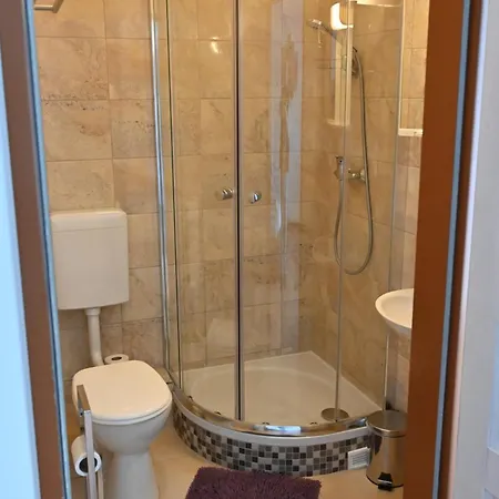 Bed & Breakfast Haus Nova Wiener Neustadt