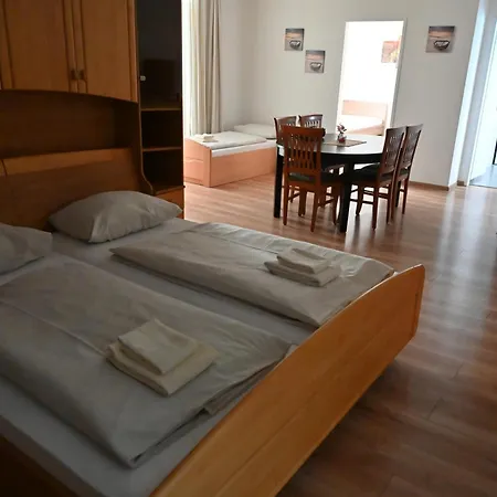 Bed & Breakfast Haus Nova