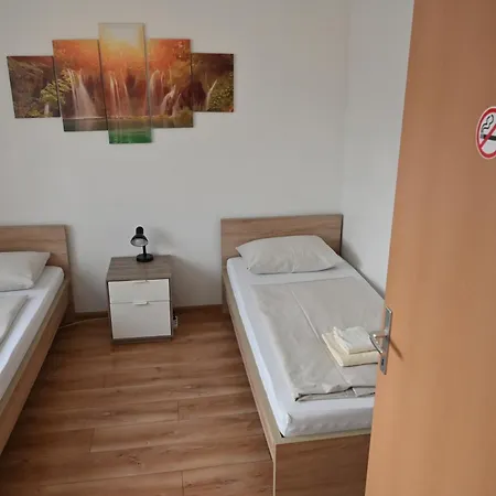 Haus Nova Frühstückspension Wiener Neustadt