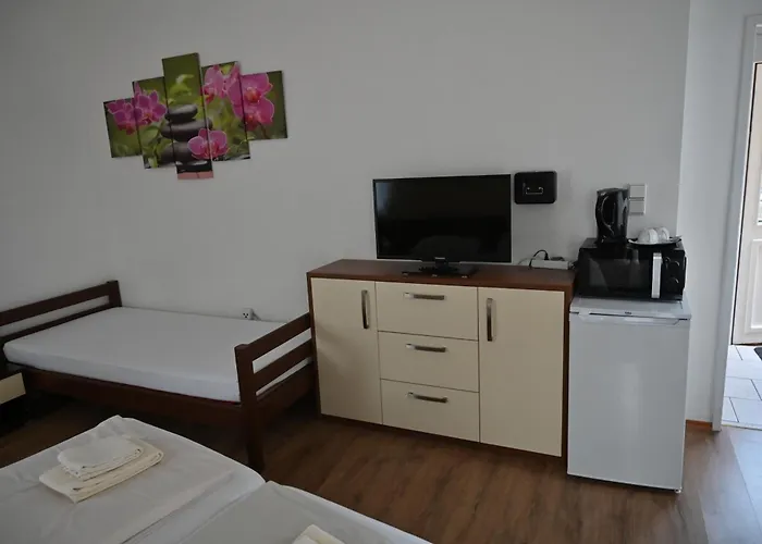 Haus Nova Bed & Breakfast 3*