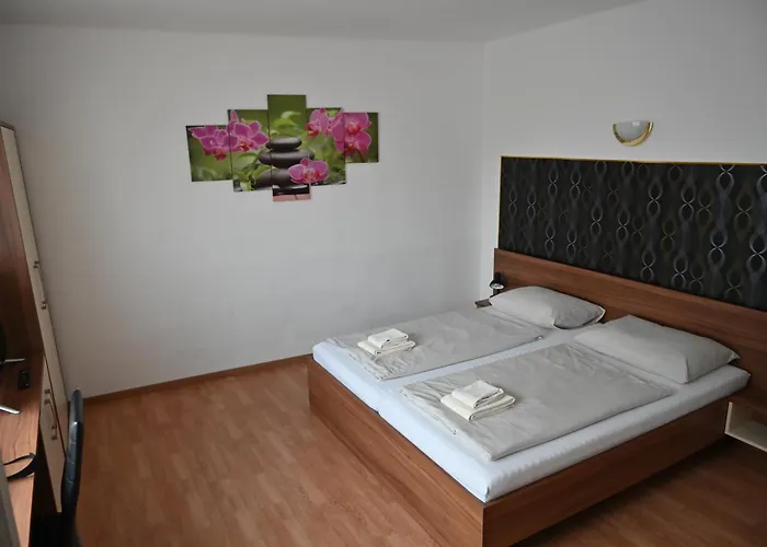 Haus Nova Bed & Breakfast 3*