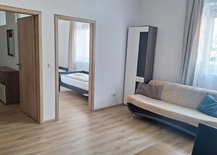 Haus Nova Bed & Breakfast Wiener Neustadt