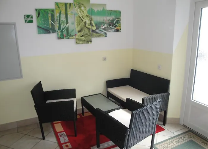 Haus Nova Bed & Breakfast 3*